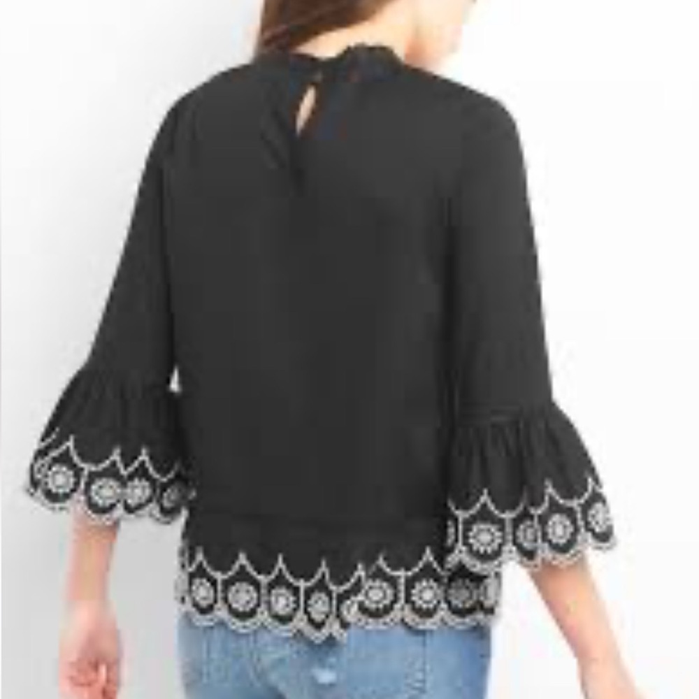 Gap embroidered bell sleeve cotton blouse - Picture 2 of 7
